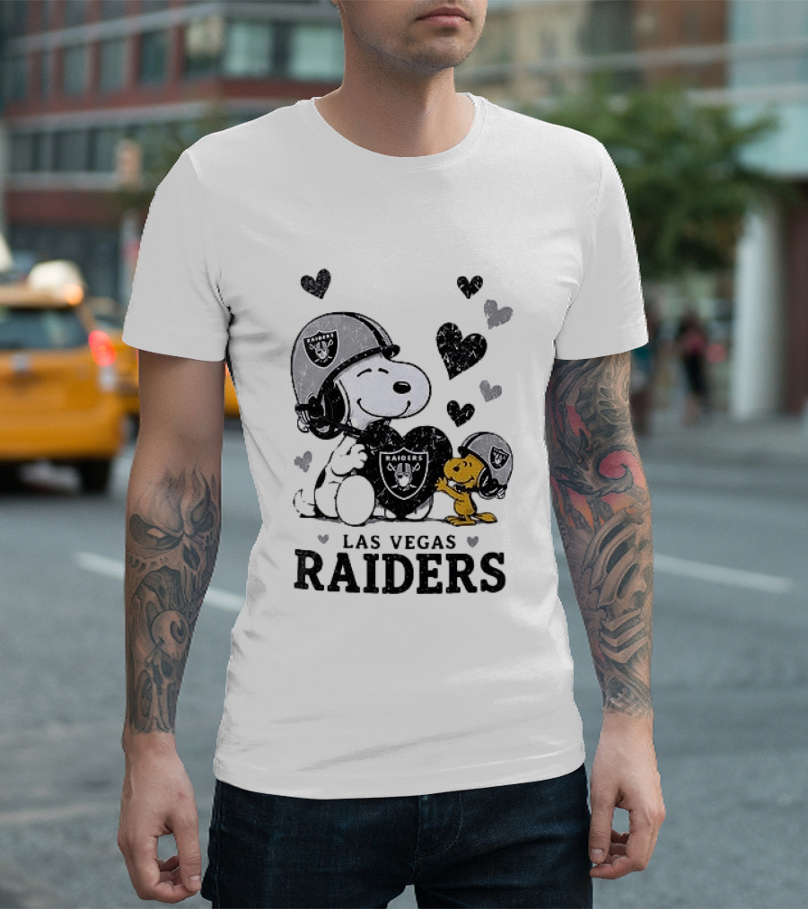 Las Vegas Raiders Peanuts Snoopy Woodstock Love And Laughter Hearts T-Shirt