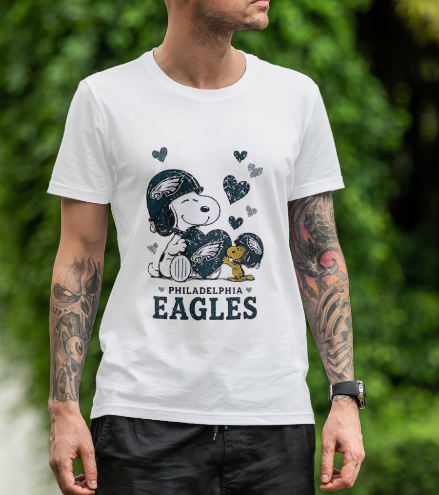 Philadelphia Eagles Snoopy Woodstock Love Hearts Collaboration T-Shirt