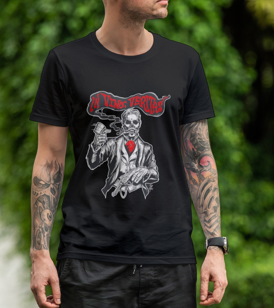 Skeleton Doc Holliday In Vino Veritas Smoking Gun Wine Cup T-Shirt