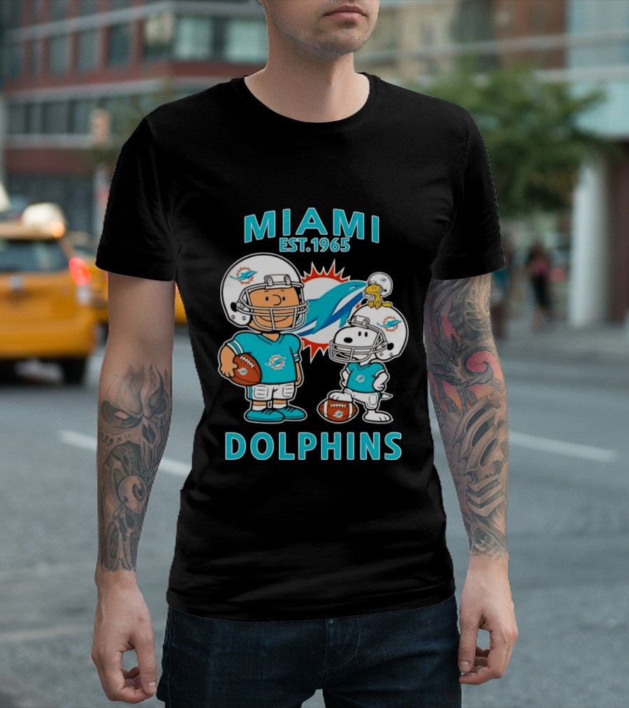 Miami Dolphins Est 1965 Charlie Brown Snoopy Football T-Shirt