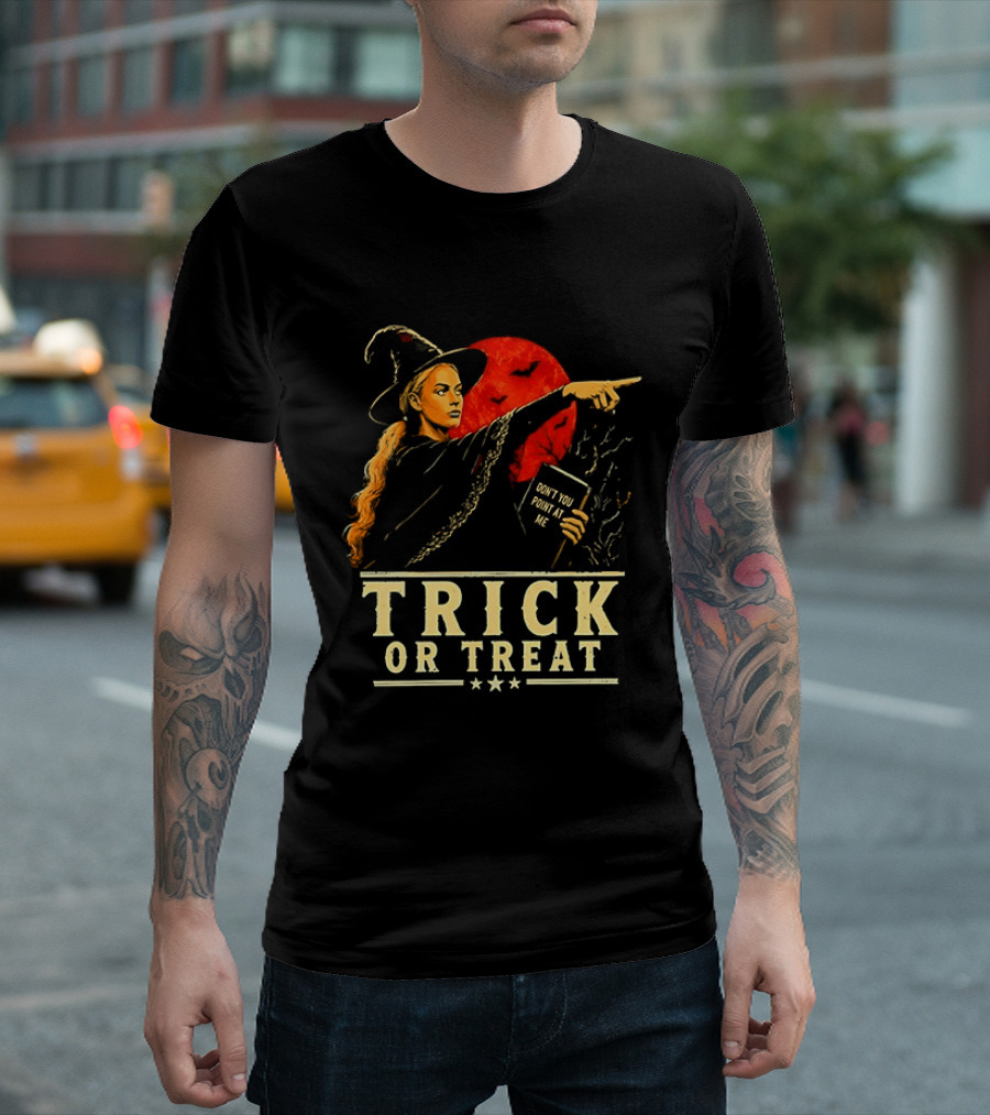 Witch Pointing Trick Or Treat Halloween 2026 T-Shirt