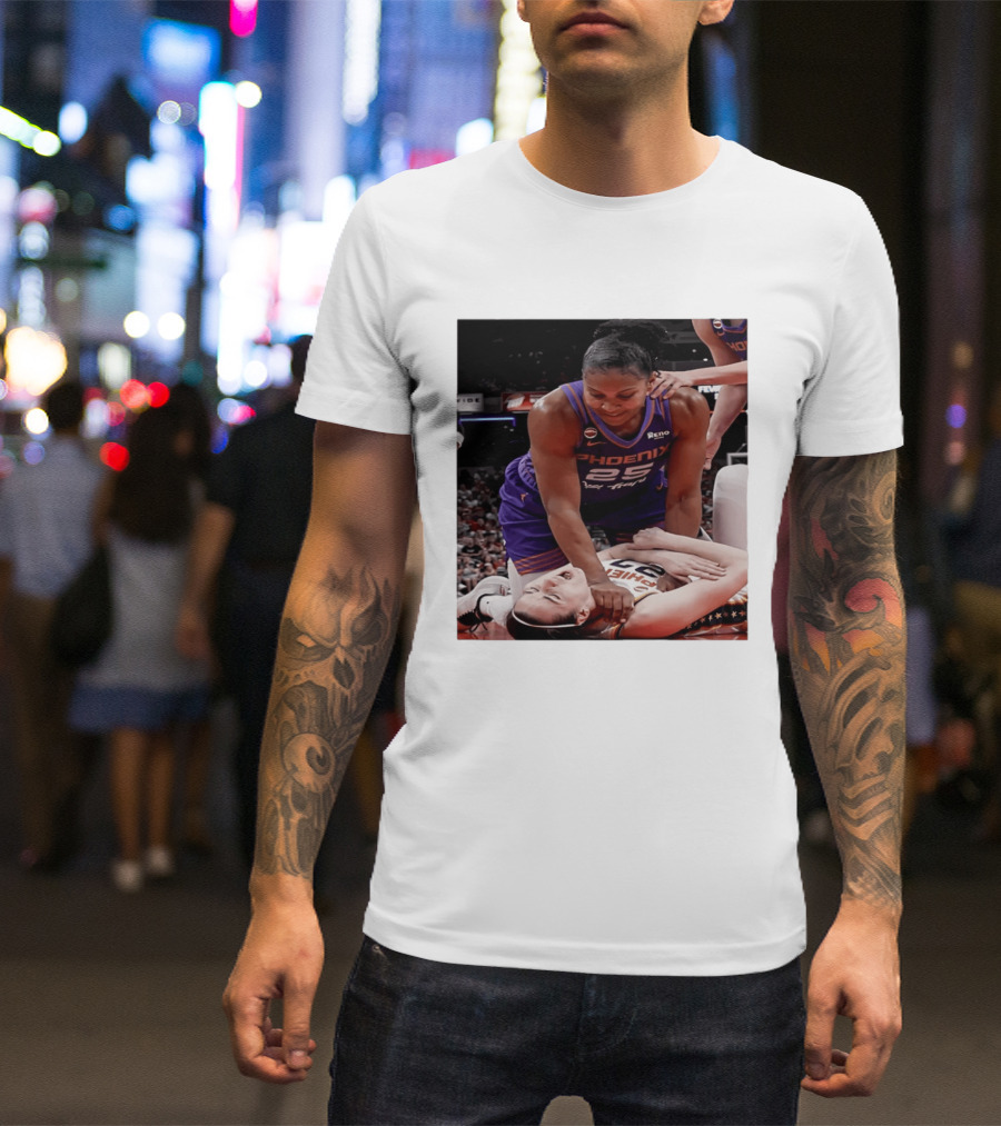 Brittney Griner Phoenix Mercury Caitlin Clark Indiana Fever NBA WNBA Crossover Moment T-Shirt