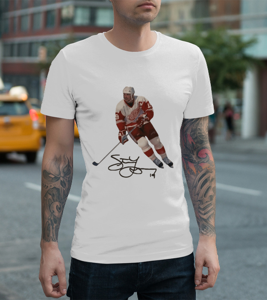 Steve Yzerman Detroit Red Wings Captain 19 Hockey Legend T-Shirt