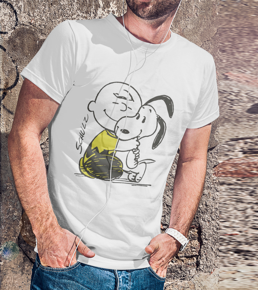 Schulz Charlie Brown Snoopy Hugging Classic Peanuts Friendship T-Shirt