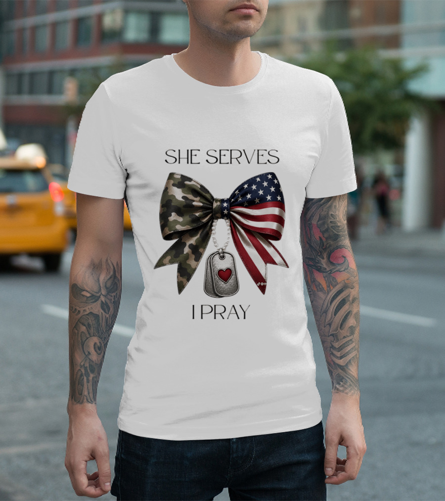 She Serves I Pray USA Flag Camo Bow Dog Tags T-Shirt