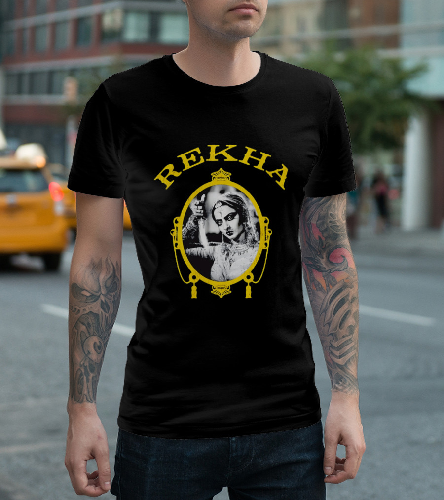 REKHA Diva Holding A Dagger T-Shirt