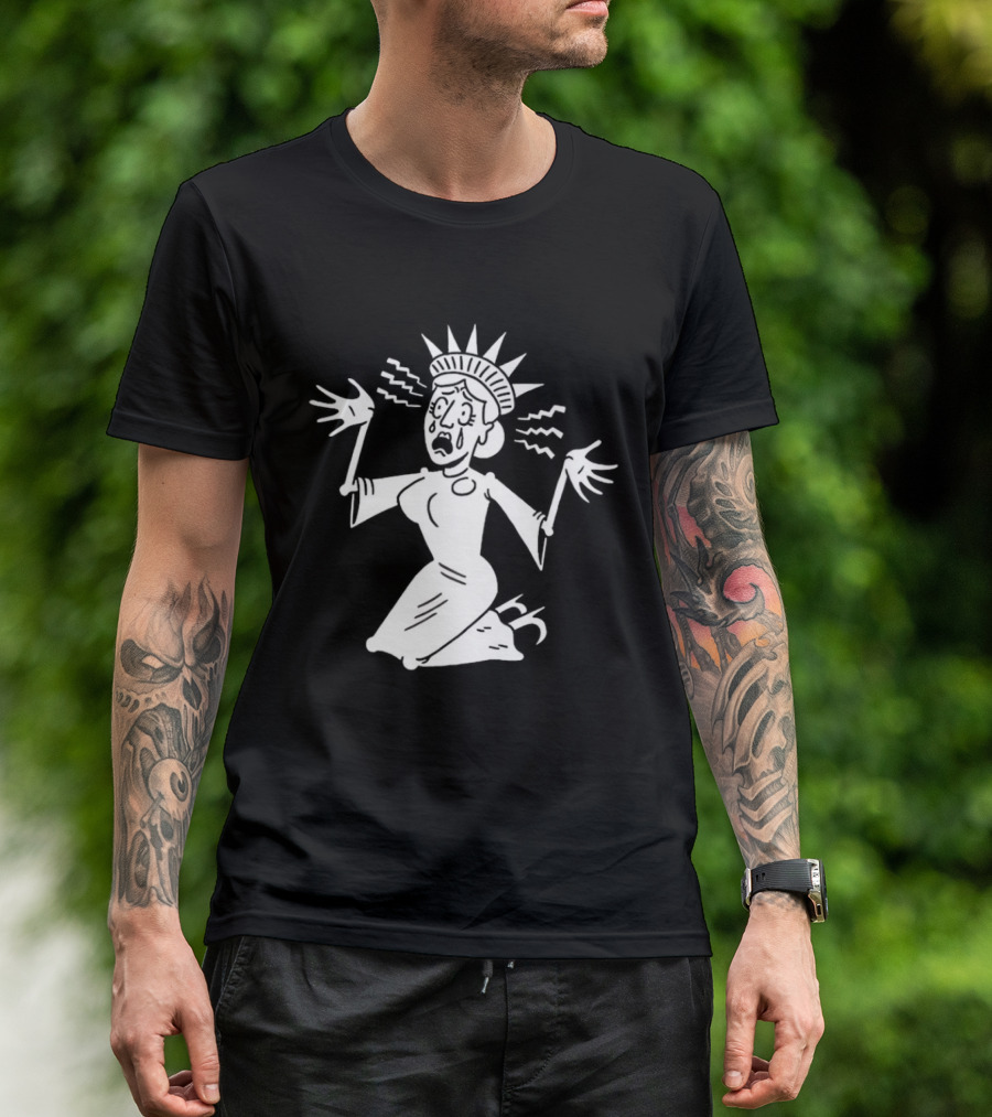 Lady Liberty Patriotic Panic Cartoon Sketch Yankee Doodle Distress T-Shirt