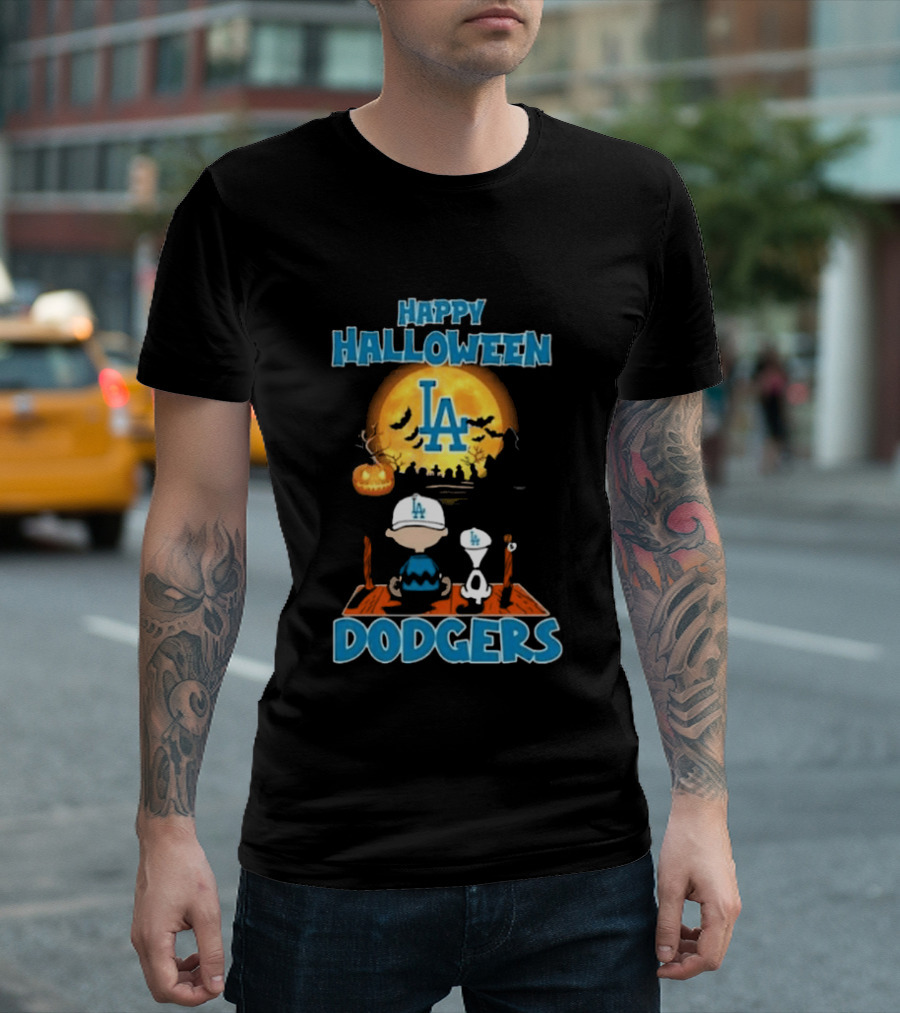 Happy Halloween Los Angeles Dodgers Peanuts Snoopy Charlie Brown T-Shirt