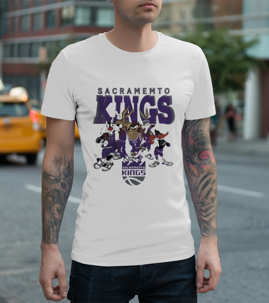 Sacramento Kings Looney Tunes Characters NBA Basketball Team T-Shirt
