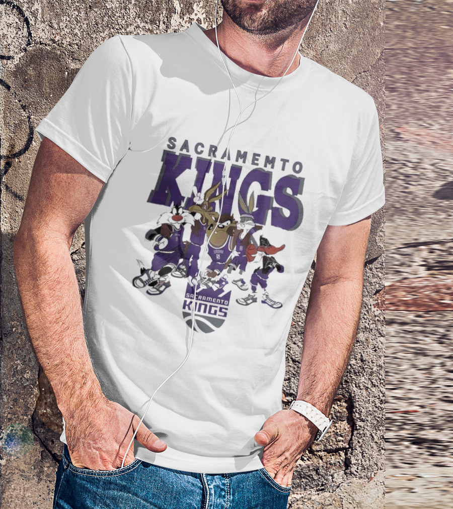 Sacramento Kings Looney Tunes Characters NBA Basketball Team T-Shirt