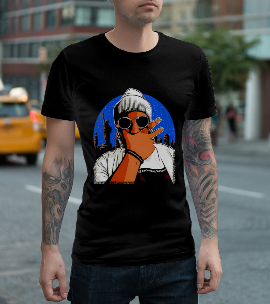 CE Basketball Magazin NYC Skyline Statue Of Liberty Statue Peace Sign T-Shirt