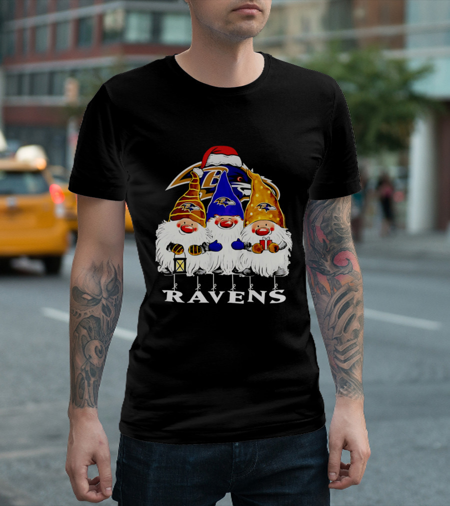 Gnomes Baltimore Ravens Christmas T-Shirt