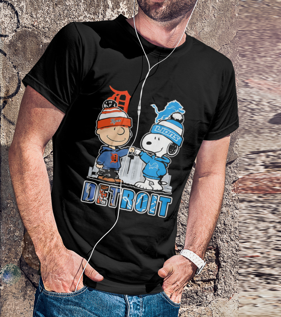 Charlie Brown Snoopy Detroit Tigers Lions Fist Bump Peanuts T-Shirt