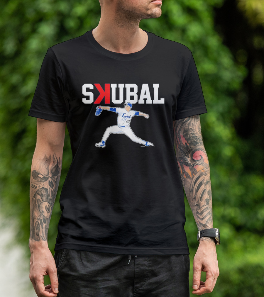 Tarik Skubal Pitching Pose Los Angeles Dodgers T-Shirt