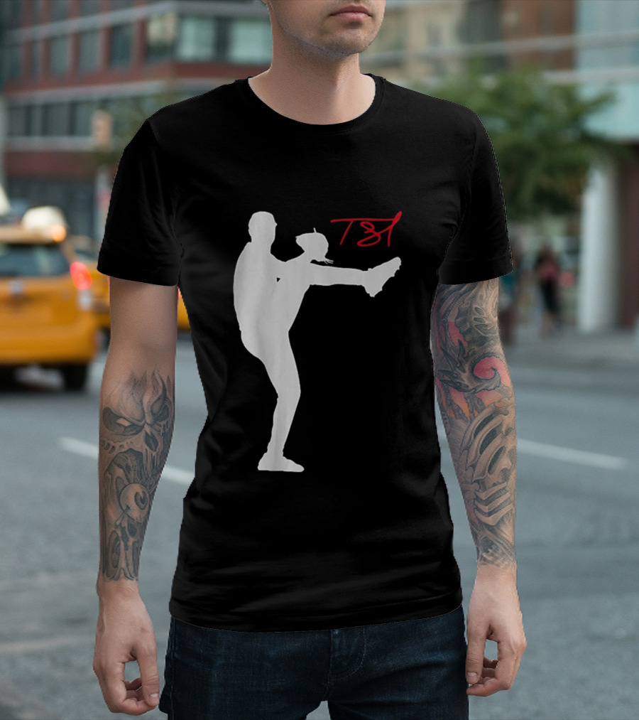 T61 Tarik Skubal Pitching Pose Los Angeles T-Shirt