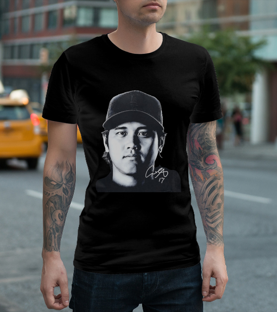 Shohei Ohtani LA Dodgers Cap Signature 17 T-Shirt