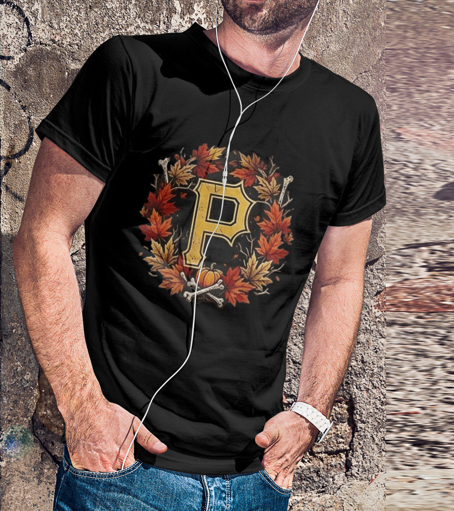 Pittsburgh Pirates Halloween P Maple Leaves Pumpkin Crossed Bones T-Shirt
