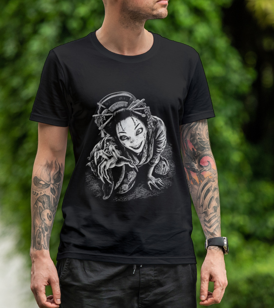 Creepy Demonic Yokai Geisha Crawling Sharp Claws Drawing T-Shirt