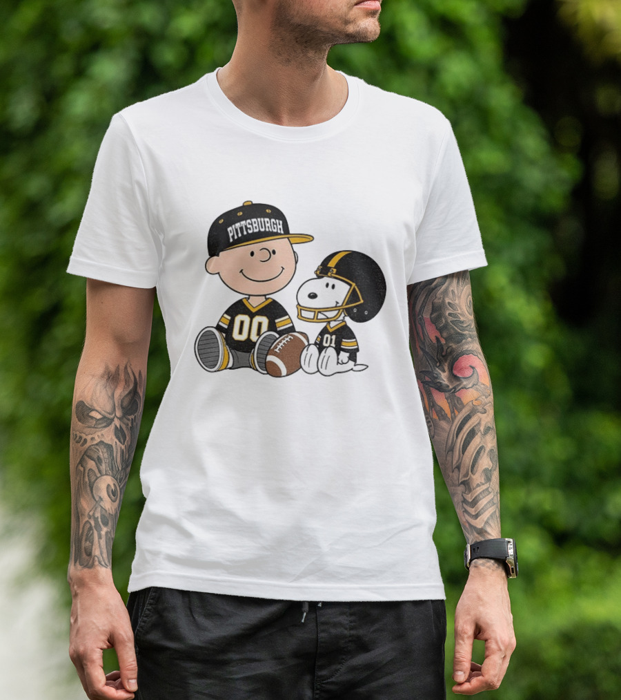 Pittsburgh Football Charlie Brown Snoopy Pigskin Player T-Shirt