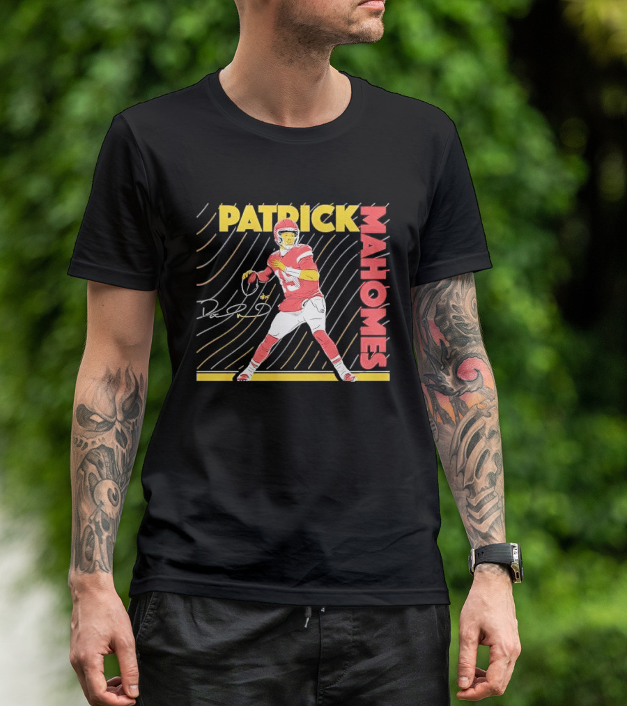 Patrick Mahomes Football Quarterback Signature Wavy Line T-Shirt