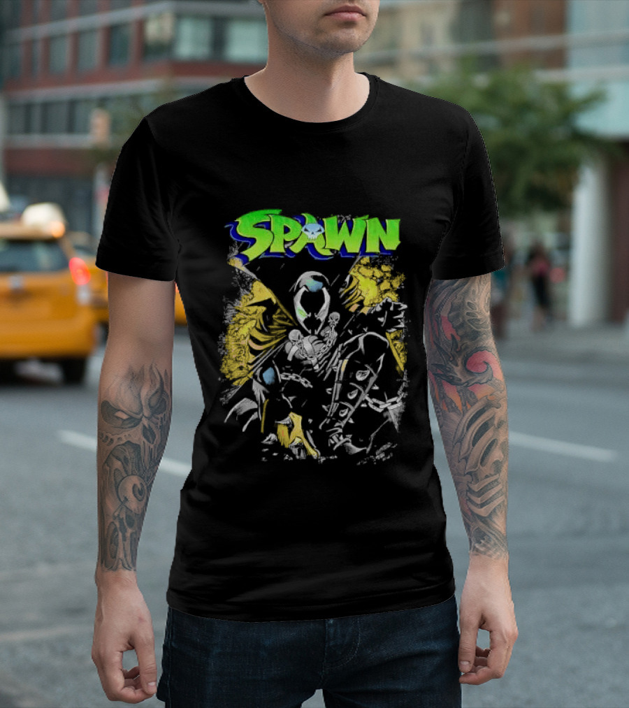 Spawn Crouching Superhero Chains Cape Distressed Comics T-Shirt