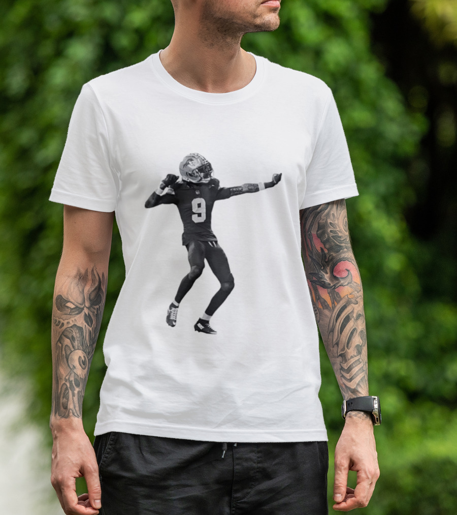 Detroit Lions Number 9 Celebratory Pose Football Athlete Cutout T-Shirt