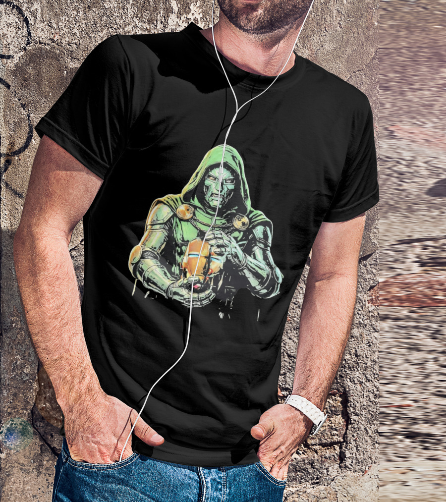 Doctor Doom Marvel Holding Broken Iron Man Mask Iconic Showdown T-Shirt