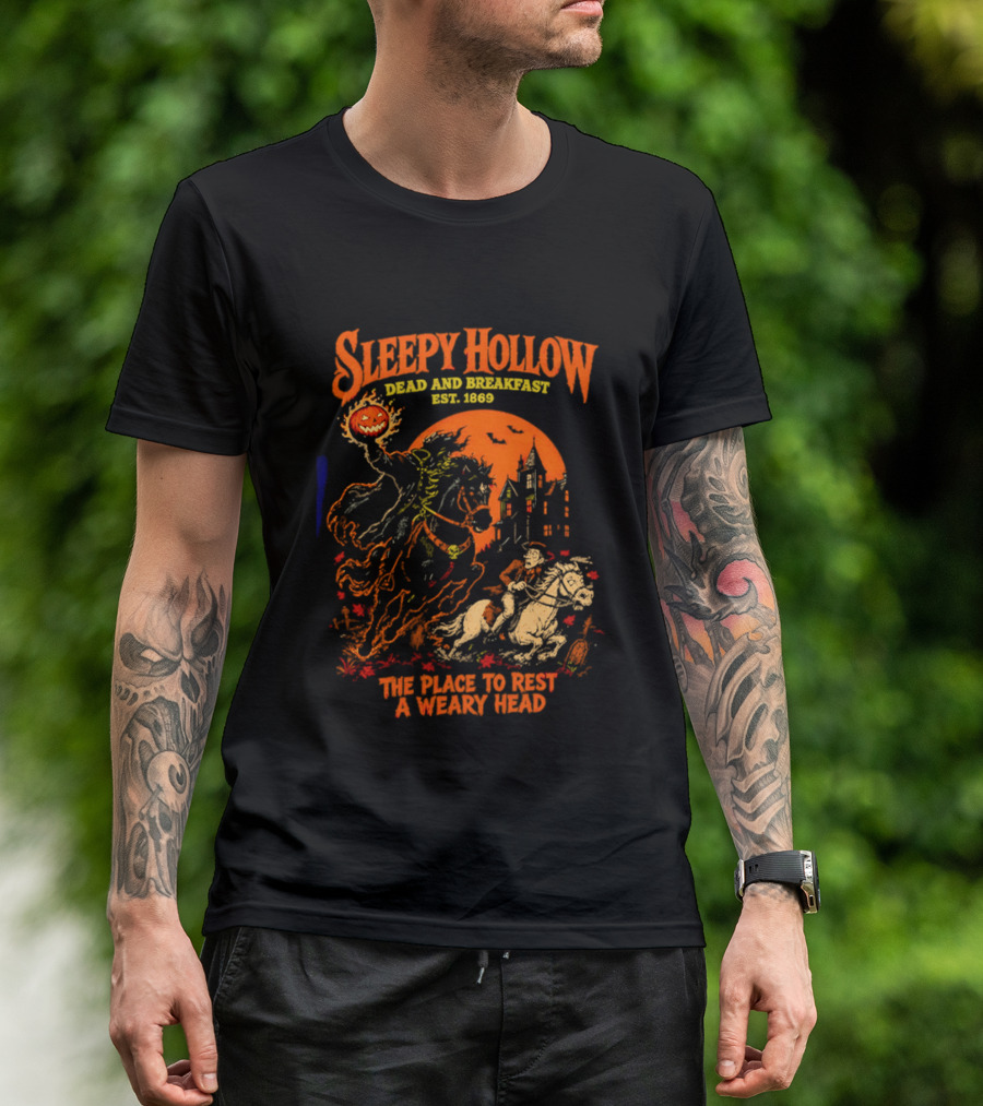 Sleepy Hollow Dead And Breakfast Est 1820 Headless Horseman The Place To Rest A Weary Head Halloween Pumpkin T-Shirt