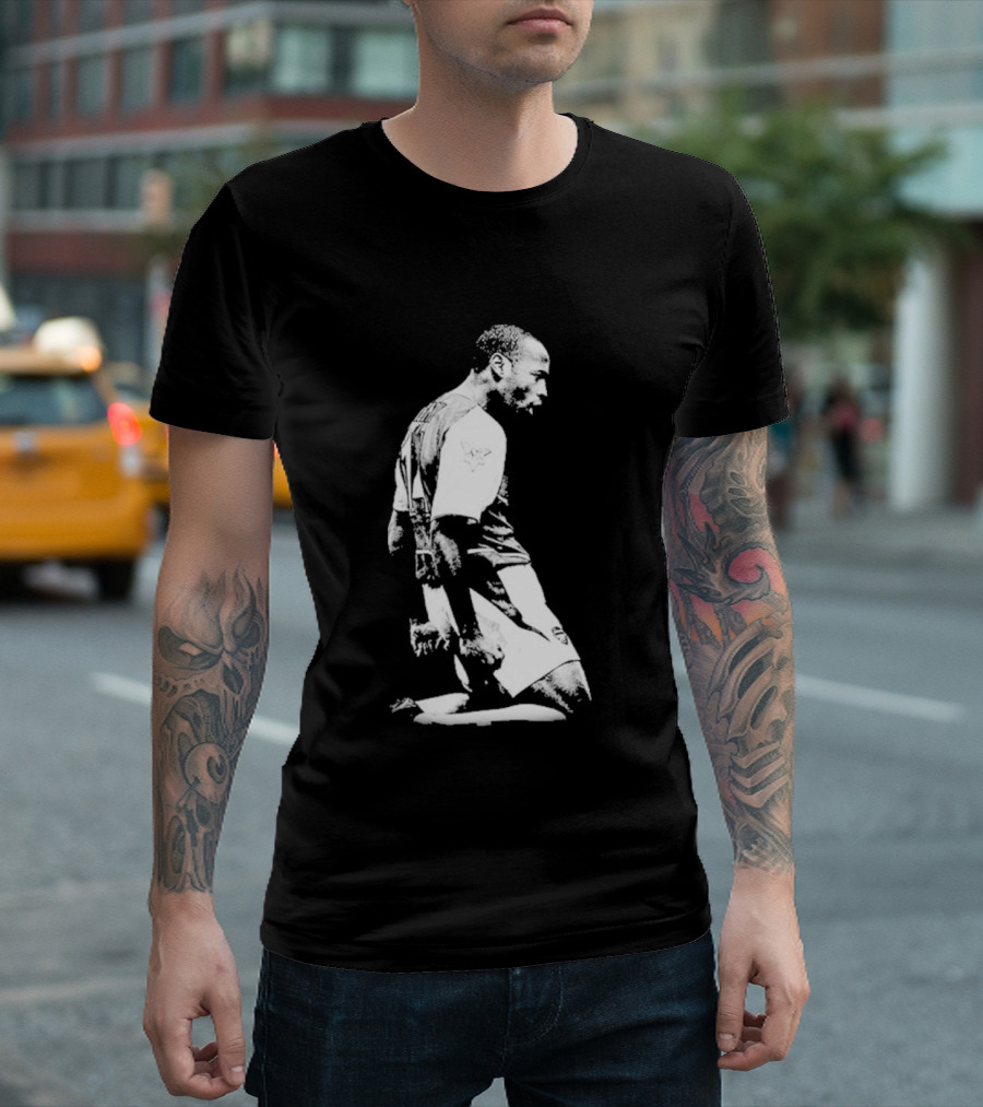 Lindsey Heaps Thierry Henry Football Soccer Arsenal T-Shirt