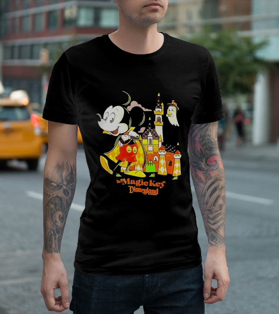 Mickey Mouse Magic Key Disneyland Resort Halloween Castle Ghost T-Shirt