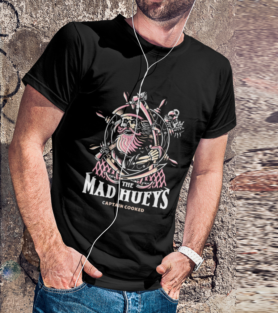 The Mad Hueys Captain Cooked Bearded Pirate Skull Ship Wheel Cutlasses Adventure T-Shirt