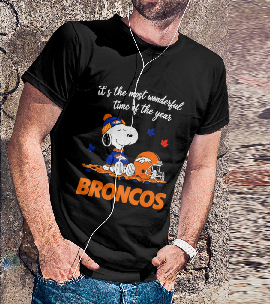 Denver Broncos Snoopy Its The Most Wonderful Time Of Year Autumn Leaves T-Shirt