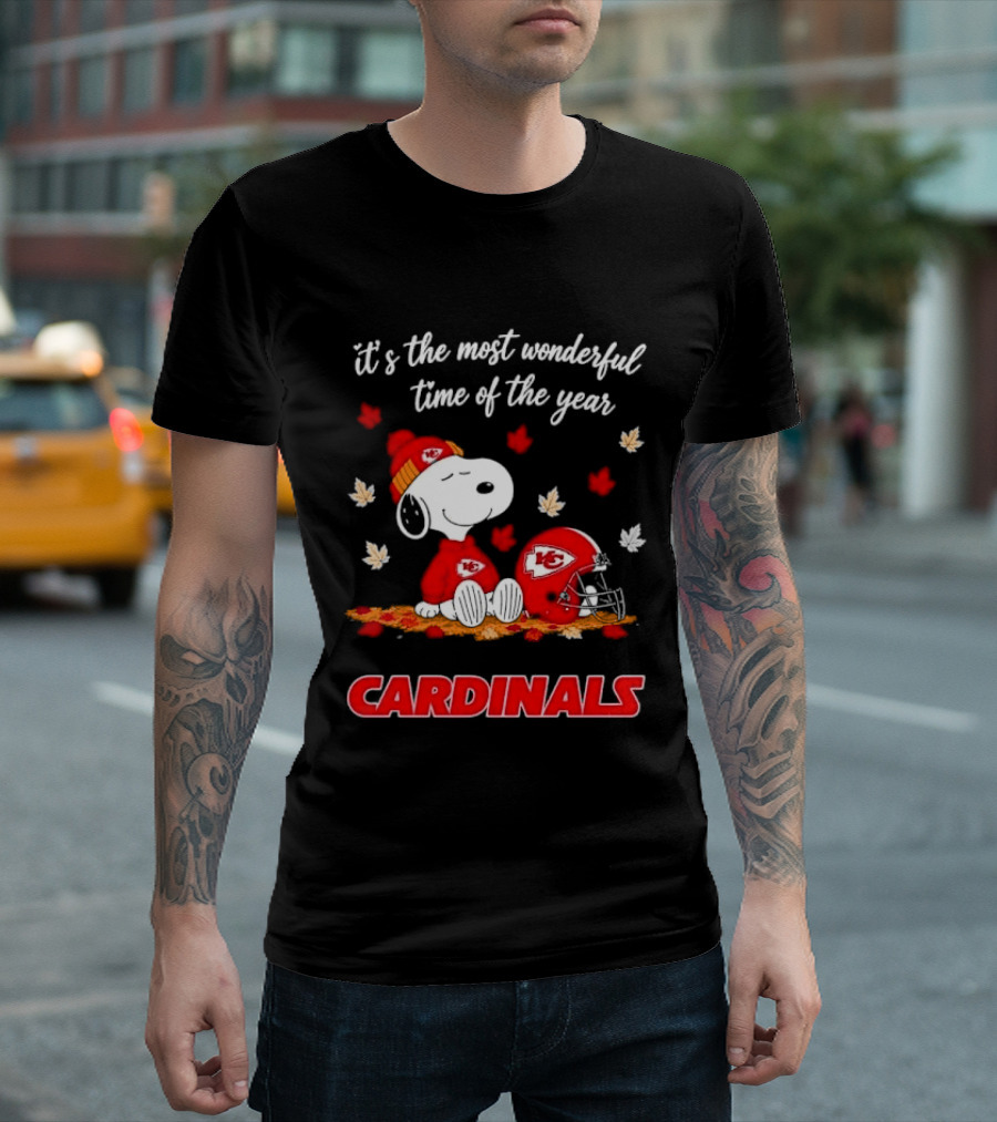 Kansas City Chiefs Snoopy Cardinals Autumn Leaves Helmet Wonderful Time Of Year T-Shirt