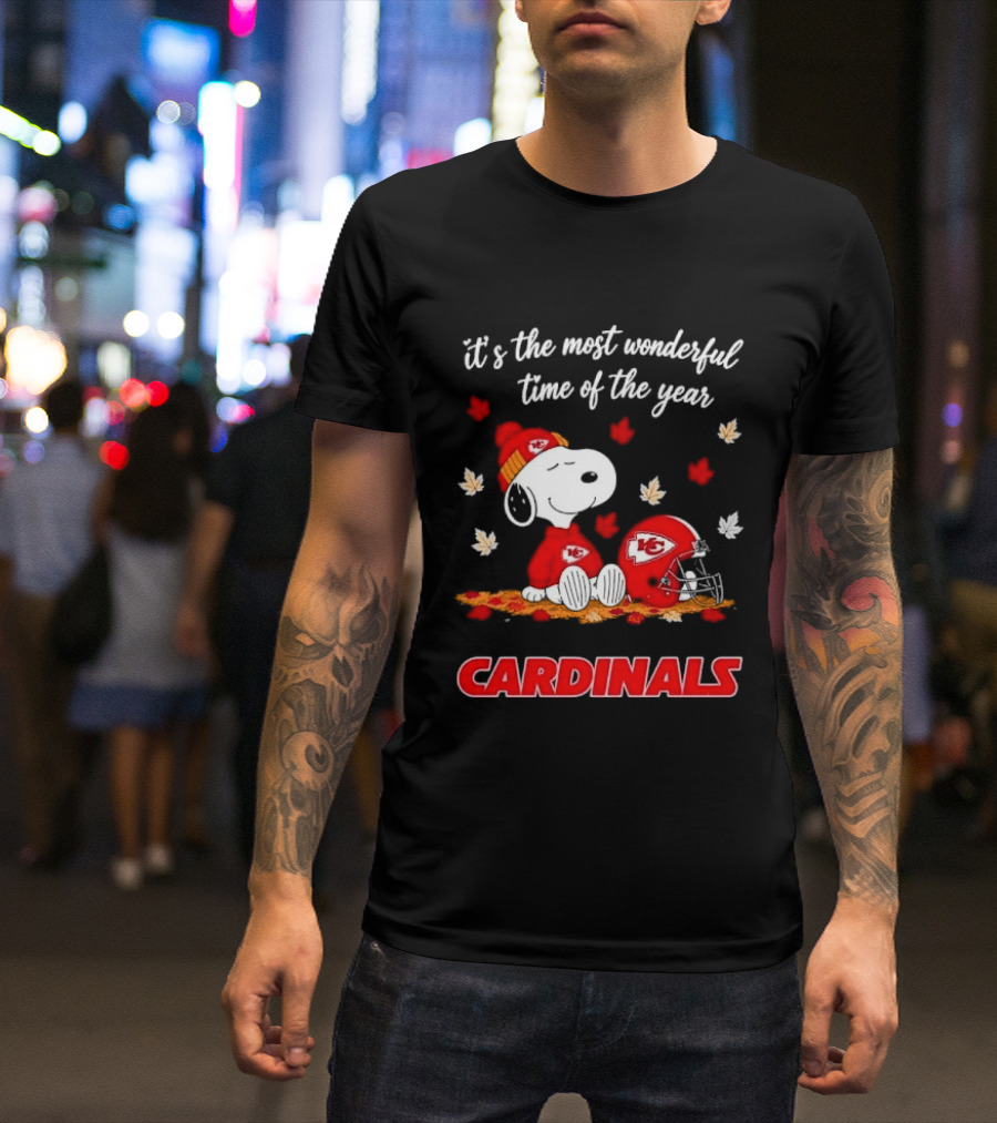 Kansas City Chiefs Snoopy Cardinals Autumn Leaves Helmet Wonderful Time Of Year T-Shirt