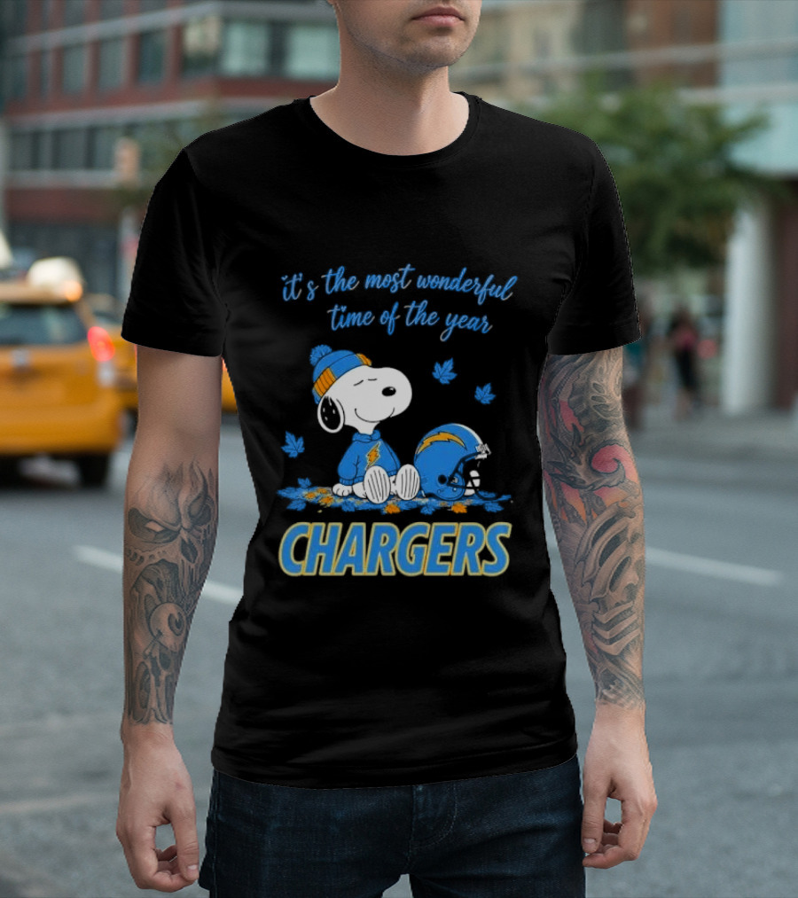 It's The Most Wonderful Time Of The Year Los Angeles Chargers Snoopy Sitting Helmet Falling Leaves T-Shirt