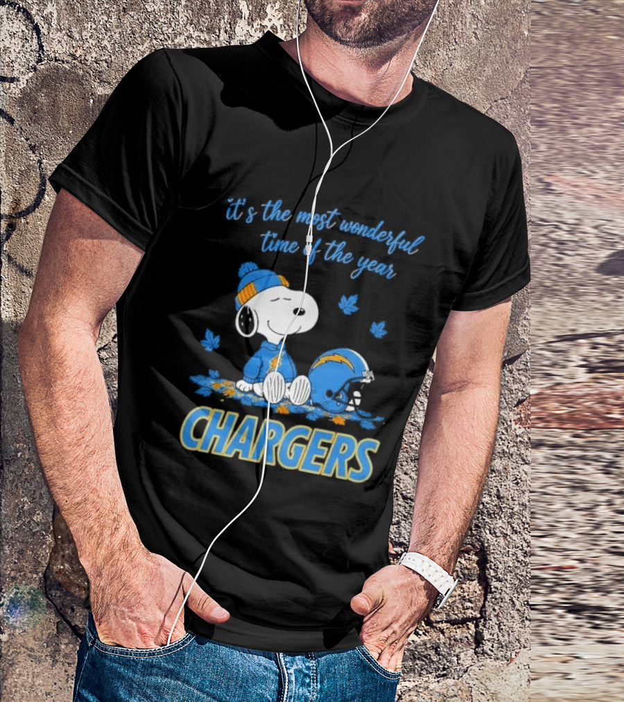 It's The Most Wonderful Time Of The Year Los Angeles Chargers Snoopy Sitting Helmet Falling Leaves T-Shirt