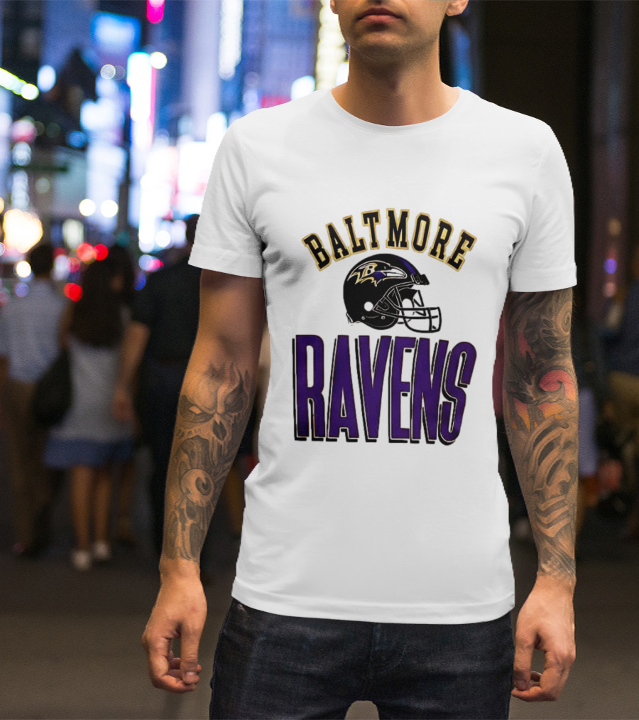 Baltimore Ravens Everyone Es Women's Sports Ravens Helmet T-Shirt