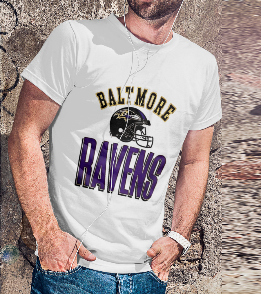Baltimore Ravens Everyone Es Women's Sports Ravens Helmet T-Shirt