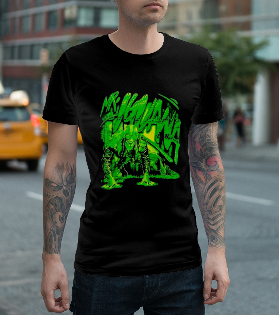 Mr Iguana Crouching Mexican Luchador Green Lizard Scale Graffiti T-Shirt