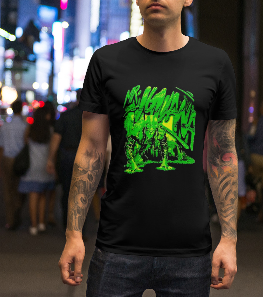 Mr Iguana Crouching Mexican Luchador Green Lizard Scale Graffiti T-Shirt
