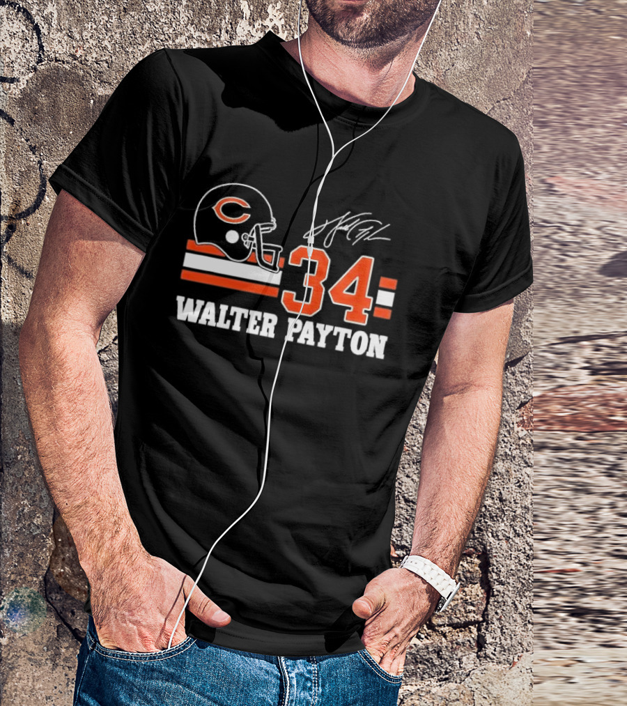 Chicago Bears Walter Payton 34 Distressed Helmet Stripes Signature T-Shirt