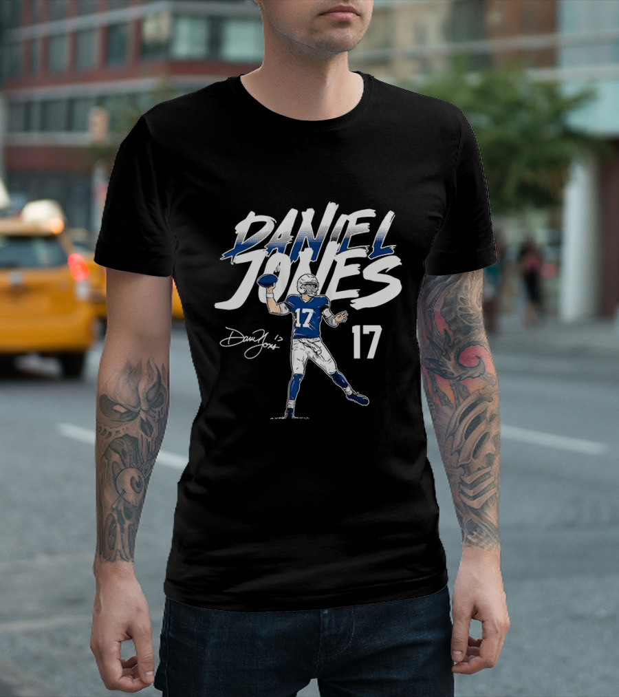 Daniel Jones 17 Football Quarterback Pose Indiana T-Shirt
