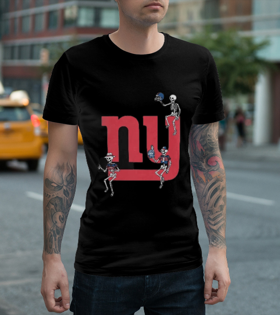 New York Giants Skeletons Dance With Football Helmets T-Shirt