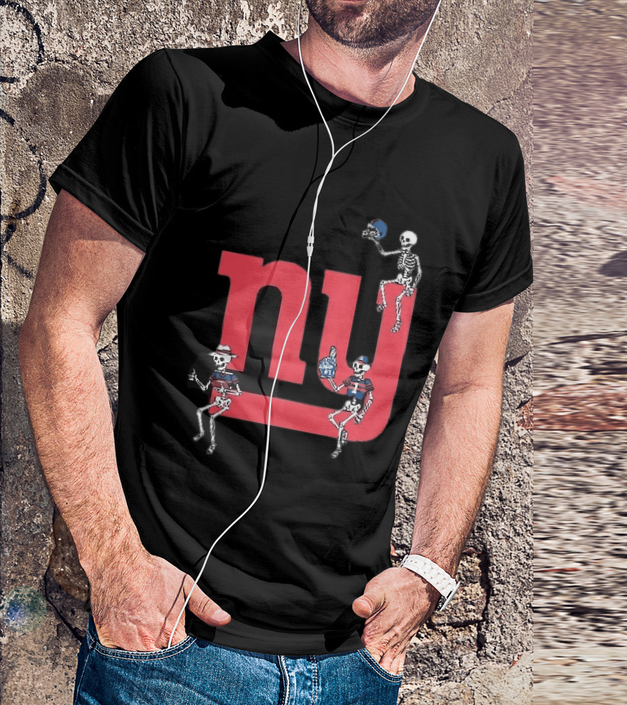 New York Giants Skeletons Dance With Football Helmets T-Shirt