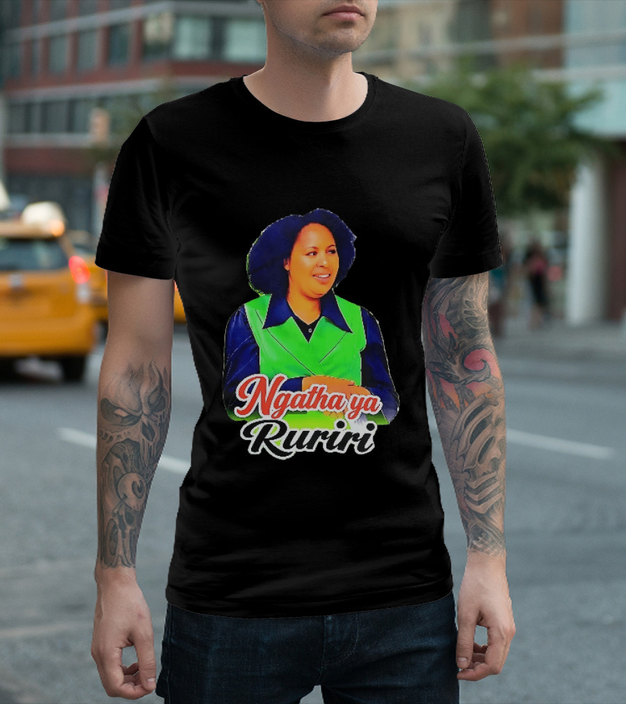 Ngatha Ya Ruriri Afro Woman In Green And Blue Outfit T-Shirt