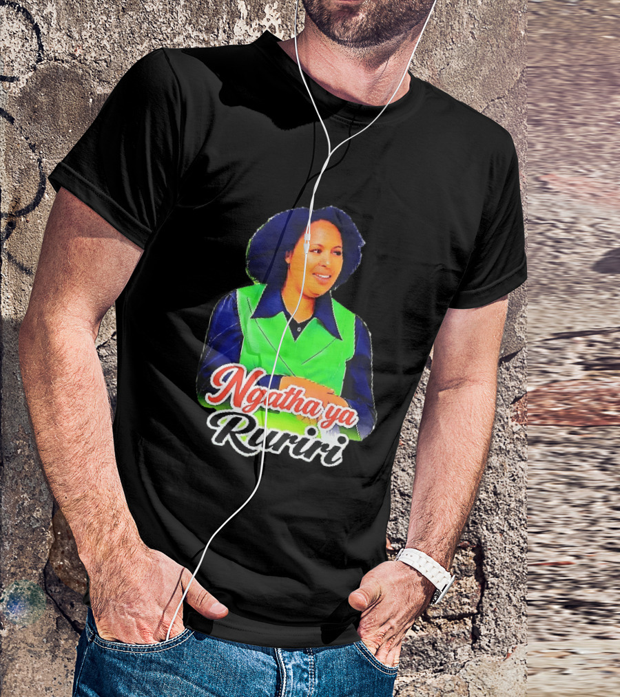 Ngatha Ya Ruriri Afro Woman In Green And Blue Outfit T-Shirt