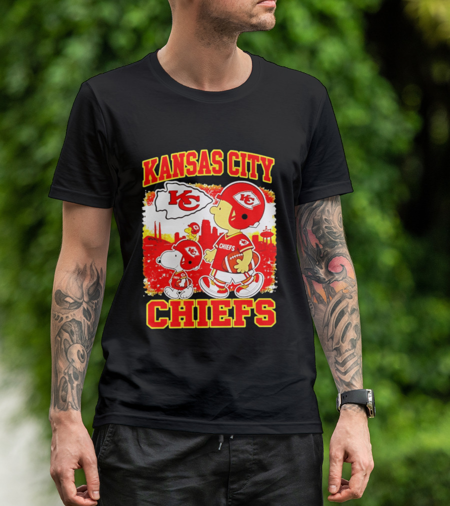 Kansas City Chiefs Snoopy Woodstock Skyline Football 2026 T-Shirt