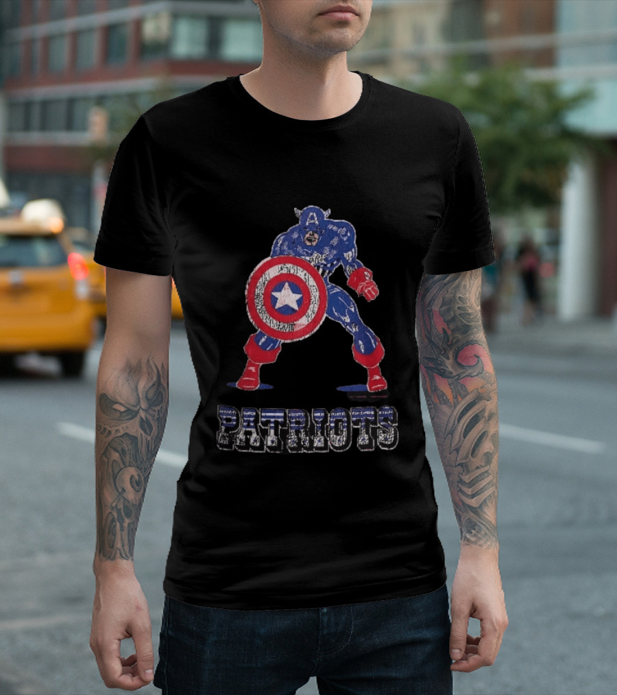 Patriots Captain America Shield Distressed Look T-Shirt