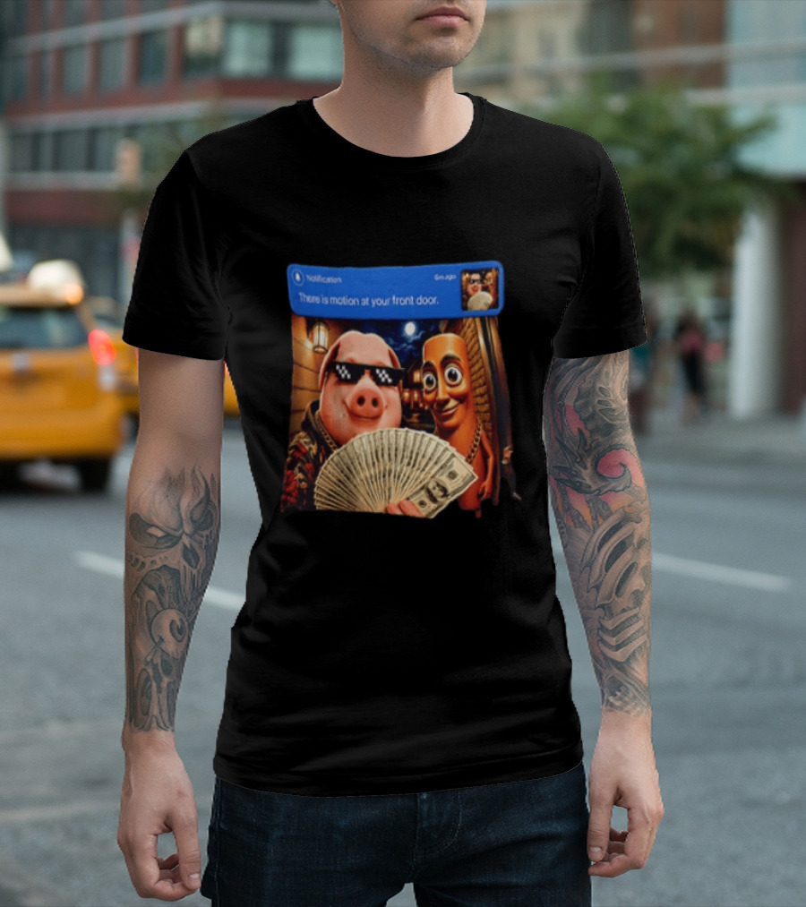 Notification Meme Pig And Wooden Man With Money Motion Alert T-Shirt