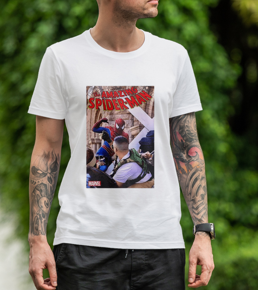 The Amazing Spider Man Marvel Comic Scene T-Shirt